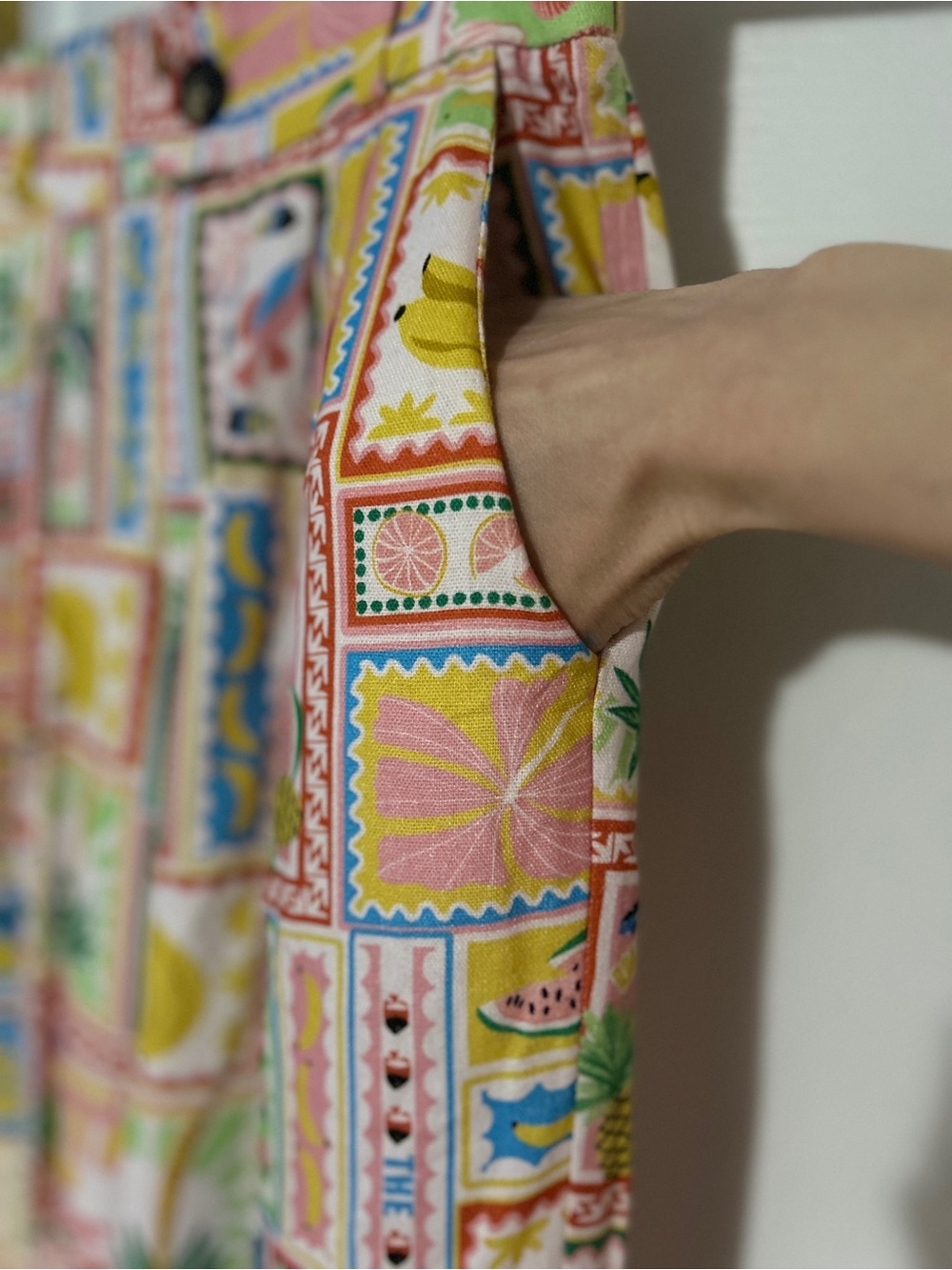 NWT Monteau LA Rayon/Linen Blend Trousers with Colorful Tropical Print • Small
